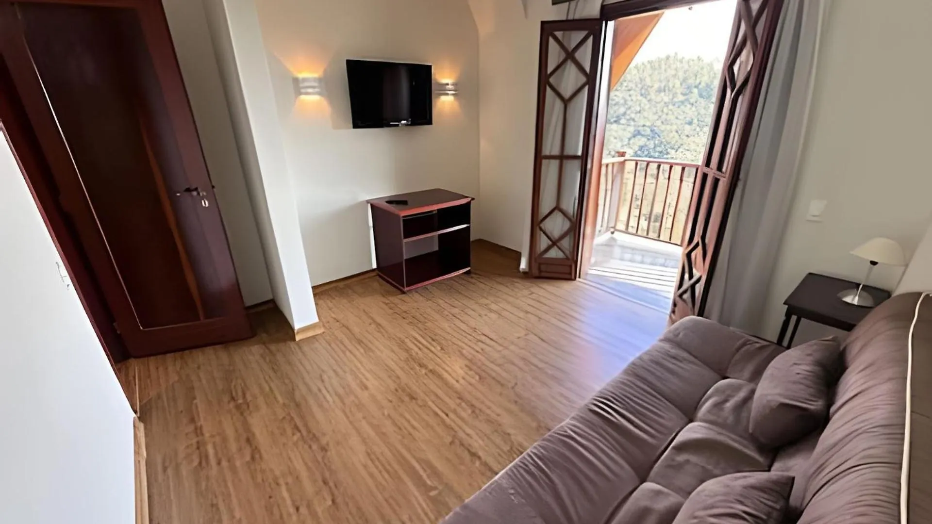 Flat No Hotel Home Green Home Campos do Jordão Brasile
