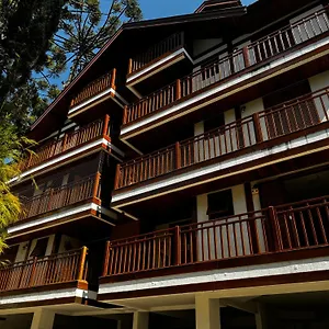 Aptos de 03 e 04 quartos Centrinho Capivari - Condomínio Recanto do Boticário Campos do Jordão